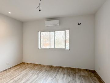 Venta - Triplex - 4 Ambientes - 215m2 - Florida - Vicente López