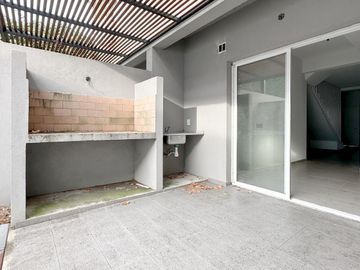 Venta - Triplex - 4 Ambientes - 215m2 - Florida - Vicente López