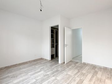 Venta - Triplex - 4 Ambientes - 215m2 - Florida - Vicente López