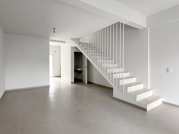Venta - Triplex - 4 Ambientes - 215m2 - Florida - Vicente López