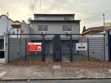 Venta - Triplex - 4 Ambientes - 215m2 - Florida - Vicente López