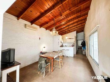 Casa en venta - 4 Dormitorios 2 Baños - 500Mts2 - City Bell