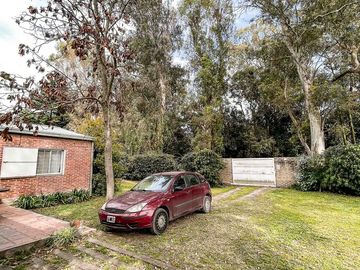 Casa en venta - 4 Dormitorios 2 Baños - 500Mts2 - City Bell