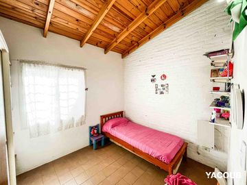 Casa en venta - 4 Dormitorios 2 Baños - 500Mts2 - City Bell