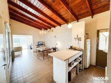 Casa en venta - 4 Dormitorios 2 Baños - 500Mts2 - City Bell