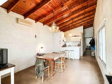 Casa en venta - 4 Dormitorios 2 Baños - 500Mts2 - City Bell