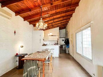 Casa en venta - 4 Dormitorios 2 Baños - 500Mts2 - City Bell