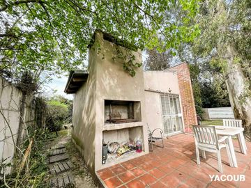Casa en venta - 4 Dormitorios 2 Baños - 500Mts2 - City Bell