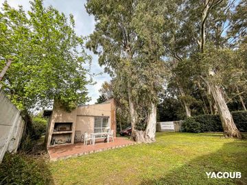 Casa en venta - 4 Dormitorios 2 Baños - 500Mts2 - City Bell