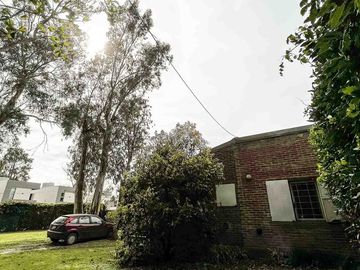 Casa en venta - 4 Dormitorios 2 Baños - 500Mts2 - City Bell