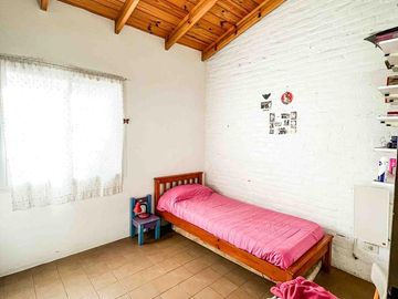 Casa en venta - 4 Dormitorios 2 Baños - 500Mts2 - City Bell