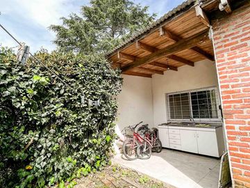 Casa en venta - 4 Dormitorios 2 Baños - 500Mts2 - City Bell