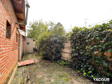 Casa en venta - 4 Dormitorios 2 Baños - 500Mts2 - City Bell