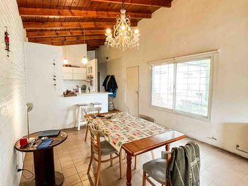 Casa en venta - 4 Dormitorios 2 Baños - 500Mts2 - City Bell