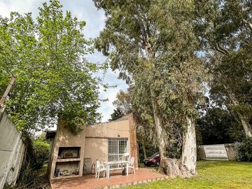 Casa en venta - 4 Dormitorios 2 Baños - 500Mts2 - City Bell