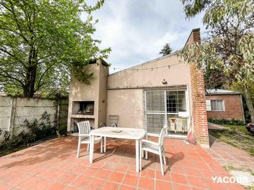 Casa en venta - 4 Dormitorios 2 Baños - 500Mts2 - City Bell
