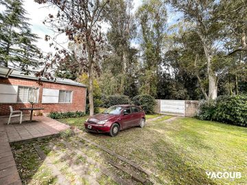 Casa en venta - 4 Dormitorios 2 Baños - 500Mts2 - City Bell