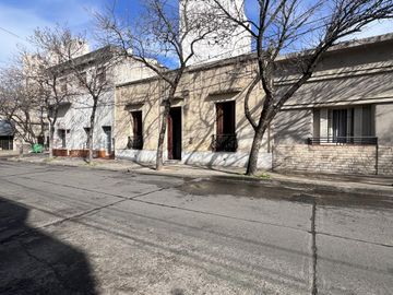 Excelente Ubicación Casa Céntrica 12.1 metros de frente
