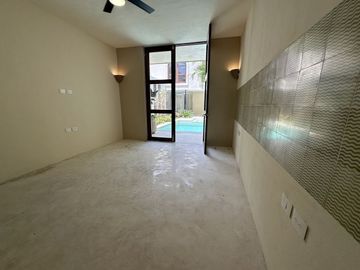 Casa remodelada en venta en el Barrio de Santiago, Mérida, Yucatán