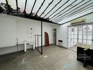 Impecable Galpon/Deposito de 200m2 en Venta