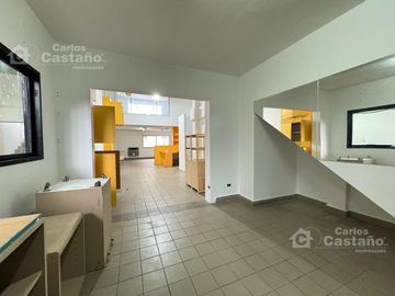 Impecable Galpon/Deposito de 200m2 en Venta