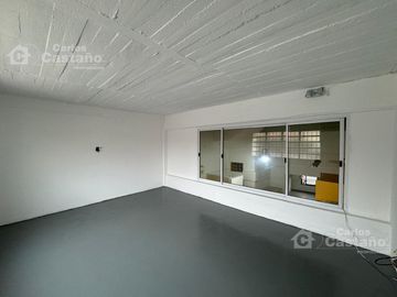 Impecable Galpon/Deposito de 200m2 en Venta