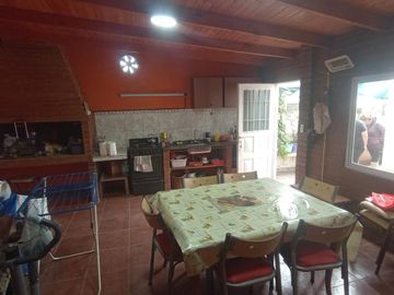 Casa en venta con Gas Natural y ubicación comercial, Las Tapias, Traslasierra