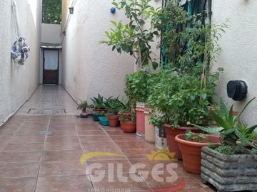 Venta PH 3 Amb. Pta. Baja en MOrón - Buen Estado  con Patio