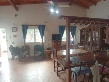 Casa en venta con Gas Natural y ubicación comercial, Las Tapias, Traslasierra