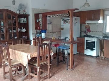 Casa en venta con Gas Natural y ubicación comercial, Las Tapias, Traslasierra