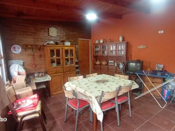 Casa en venta con Gas Natural y ubicación comercial, Las Tapias, Traslasierra