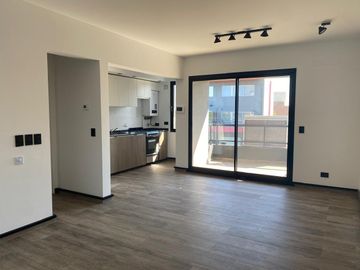 Departamento en  venta 2 ambientes con gran terraza propia y  cochera