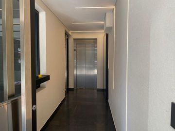 Departamento en  venta 2 ambientes con gran terraza propia y  cochera