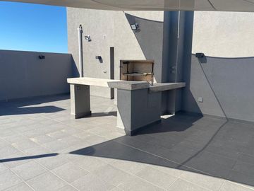 Departamento en  venta 2 ambientes con gran terraza propia y  cochera