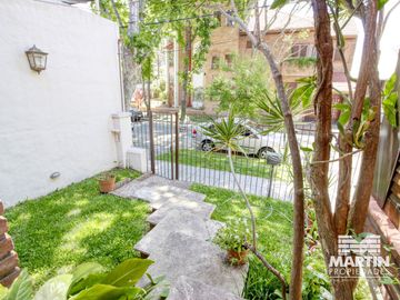 Casa 5 amb en 3 plantas con jardín y playroom - La Lucila