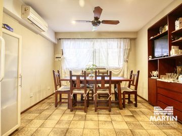 Casa 5 amb en 3 plantas con jardín y playroom - La Lucila