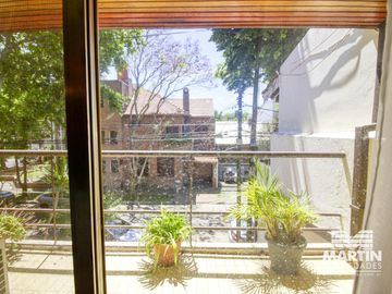 Casa 5 amb en 3 plantas con jardín y playroom - La Lucila