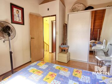 Casa 5 amb en 3 plantas con jardín y playroom - La Lucila