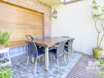 Casa 5 amb en 3 plantas con jardín y playroom - La Lucila