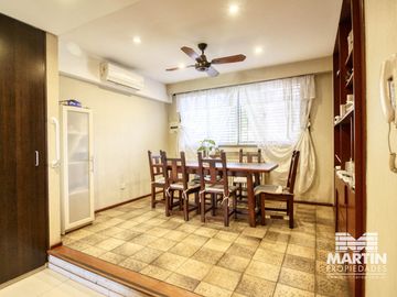 Casa 5 amb en 3 plantas con jardín y playroom - La Lucila