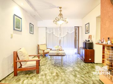 Casa 5 amb en 3 plantas con jardín y playroom - La Lucila