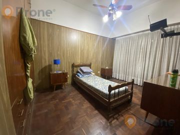 VENTA CHALET DE 4 DORMITORIOS CON 1.000M2 A RECICLAR