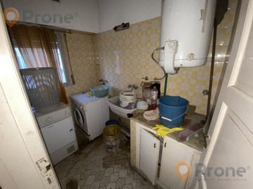 VENTA CHALET DE 4 DORMITORIOS CON 1.000M2 A RECICLAR