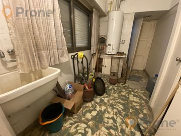 VENTA CHALET DE 4 DORMITORIOS CON 1.000M2 A RECICLAR
