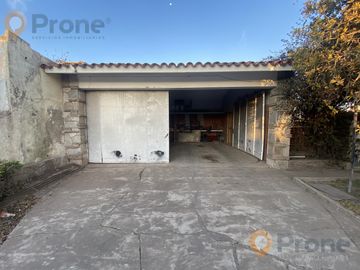VENTA CHALET DE 4 DORMITORIOS CON 1.000M2 A RECICLAR
