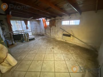 VENTA CHALET DE 4 DORMITORIOS CON 1.000M2 A RECICLAR
