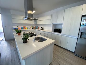 SE VENDE CASA DE 5 HABITACIONES EN SECTOR JARDIN, SANTA MARTA