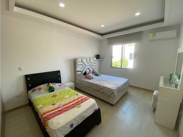 SE VENDE CASA DE 5 HABITACIONES EN SECTOR JARDIN, SANTA MARTA