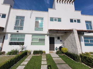 Casa en venta en Villas de San Mateo , 3 recamaras  con patio.
