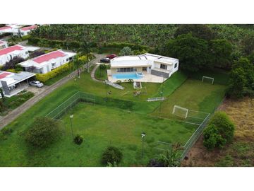 Se vende casa campestre en el sector el camino, Armenia Quindío.